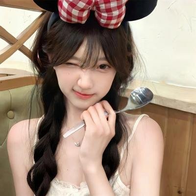 茉莉·梦妮与神奇的催眠书